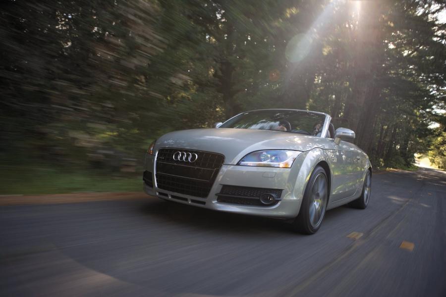  Audi TT Roadster (8J) 2007 года  (NA) (фото 3 из 11)